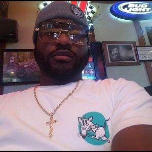 Meet your Posher, Gregory